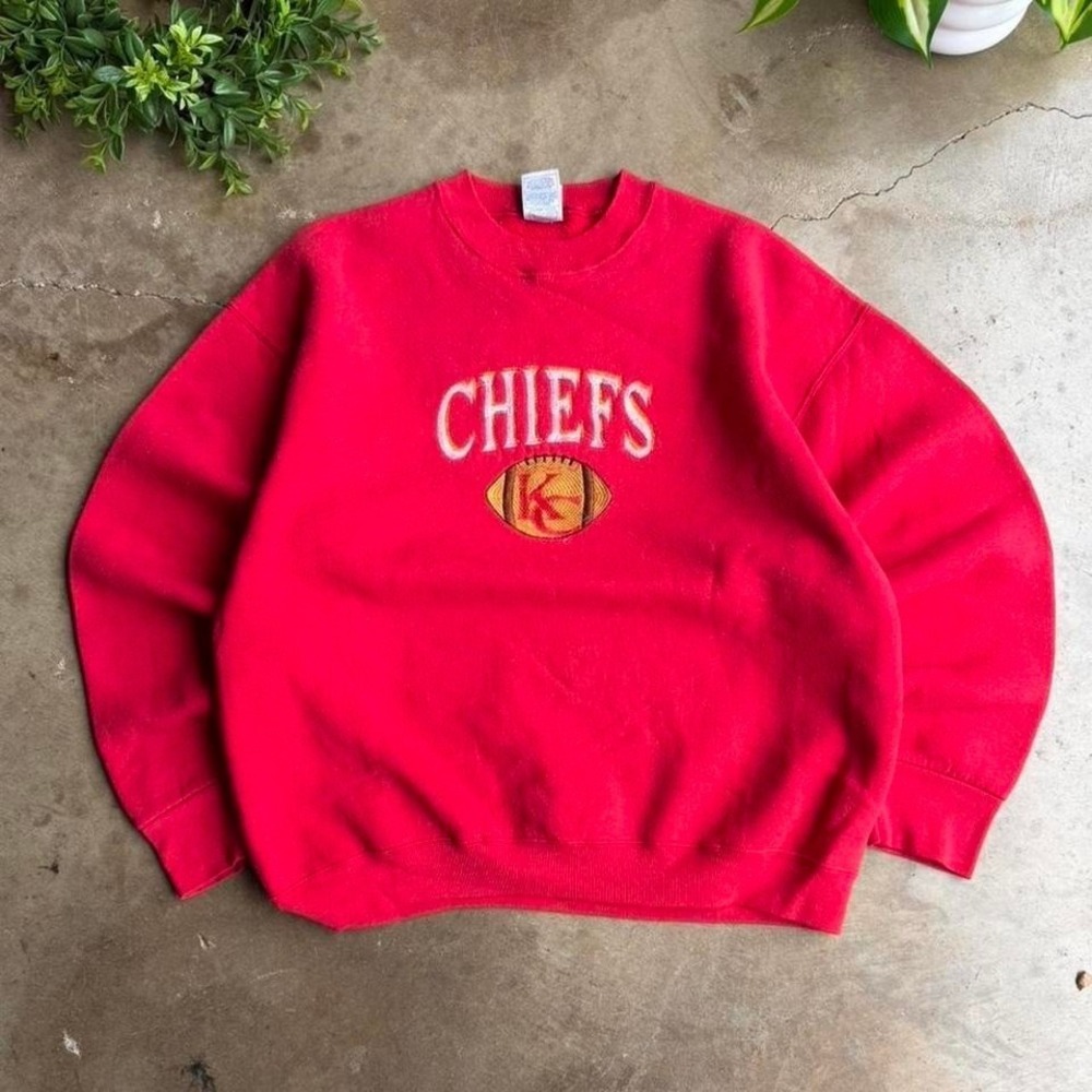Vintage 90s Kansas City Chiefs red crewneck sweatshirt size L